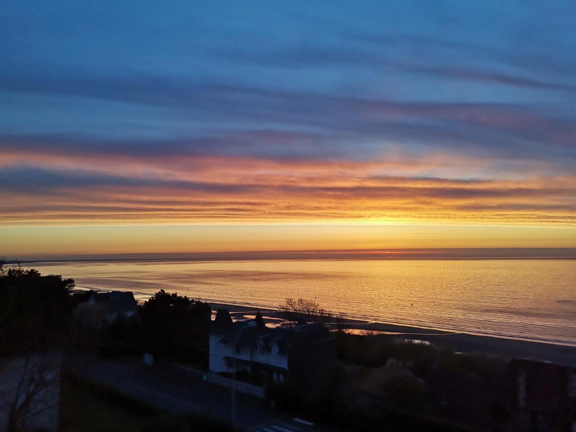 Appartement 45M2 - Proche Deauville - Vue Mer Bénerville-sur-Mer Kültér fotó